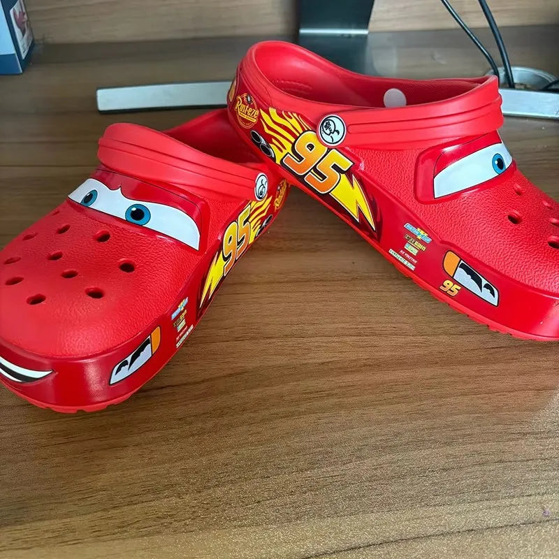 Zapatillas de verano Mcqueen Man Pixar para hombre, impermeables, para exteriores, playa, con agujeros, EVA, sandalias, chanclas de coche para mujer, regalo para niño