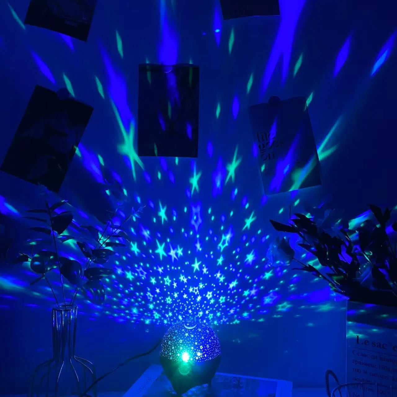 Proyector de luces LED de noche RGB, lámpara de proyección de galaxia y luna estrellada, 5 V, USB, ideal para niños, regalo de Navidad, decoración de habitaciones.