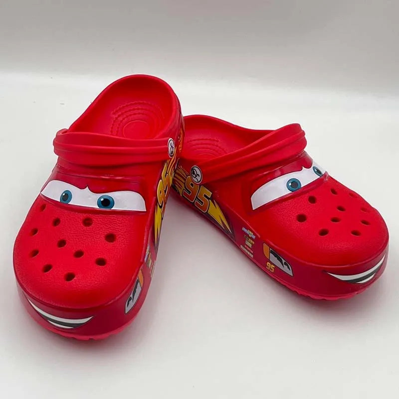 Zapatillas de verano Mcqueen Man Pixar para hombre, impermeables, para exteriores, playa, con agujeros, EVA, sandalias, chanclas de coche para mujer, regalo para niño